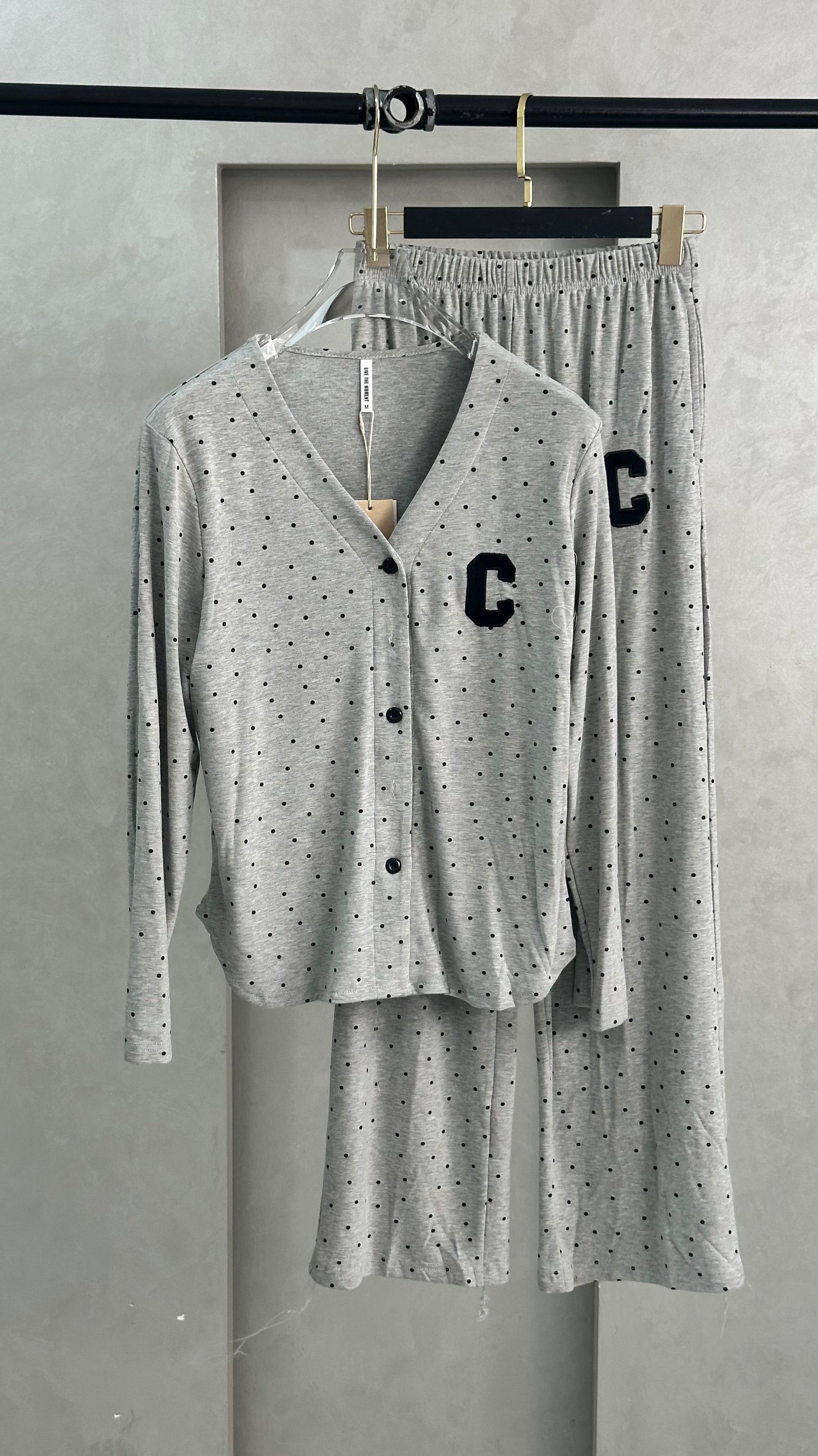 بيجامة نسائي بسيطة