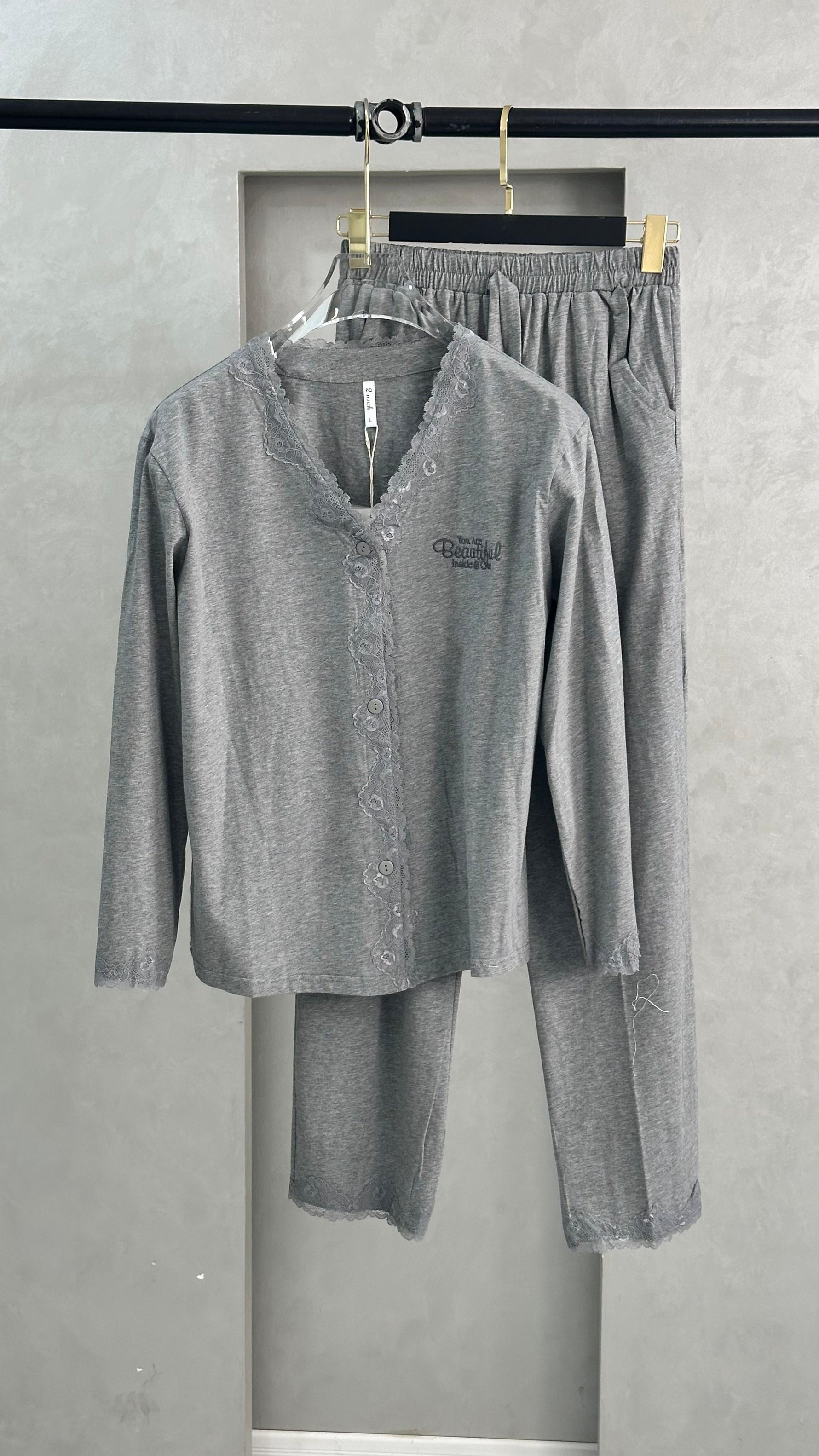 بيجامة نسائي برباط خصر