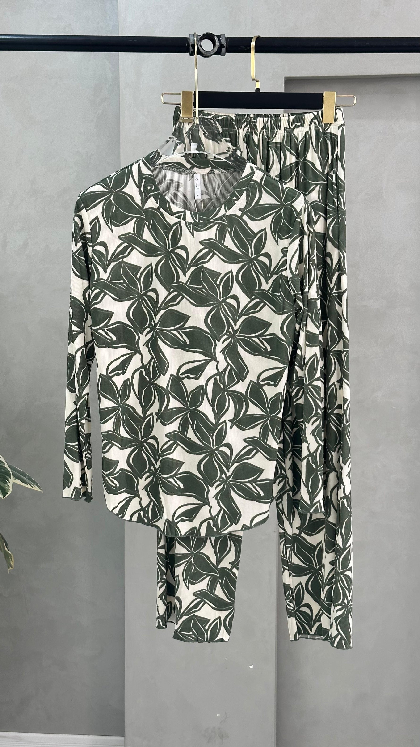 بيجامة نسائي بنقش