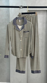 بيجامة نسائي بياقة