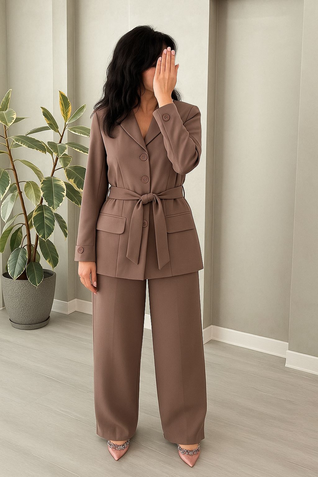 بدلة نسائي ازرار و حزام