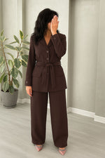 بدلة نسائي ازرار و حزام