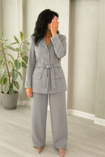 بدلة نسائي ازرار و حزام