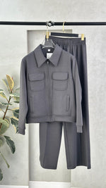 بدلة نسائي بجيوب