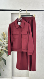 بدلة نسائي بجيوب