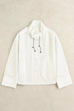 جاكيت نسائي كم عريض