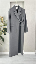 جاكيت حزام ع جنب ازرار