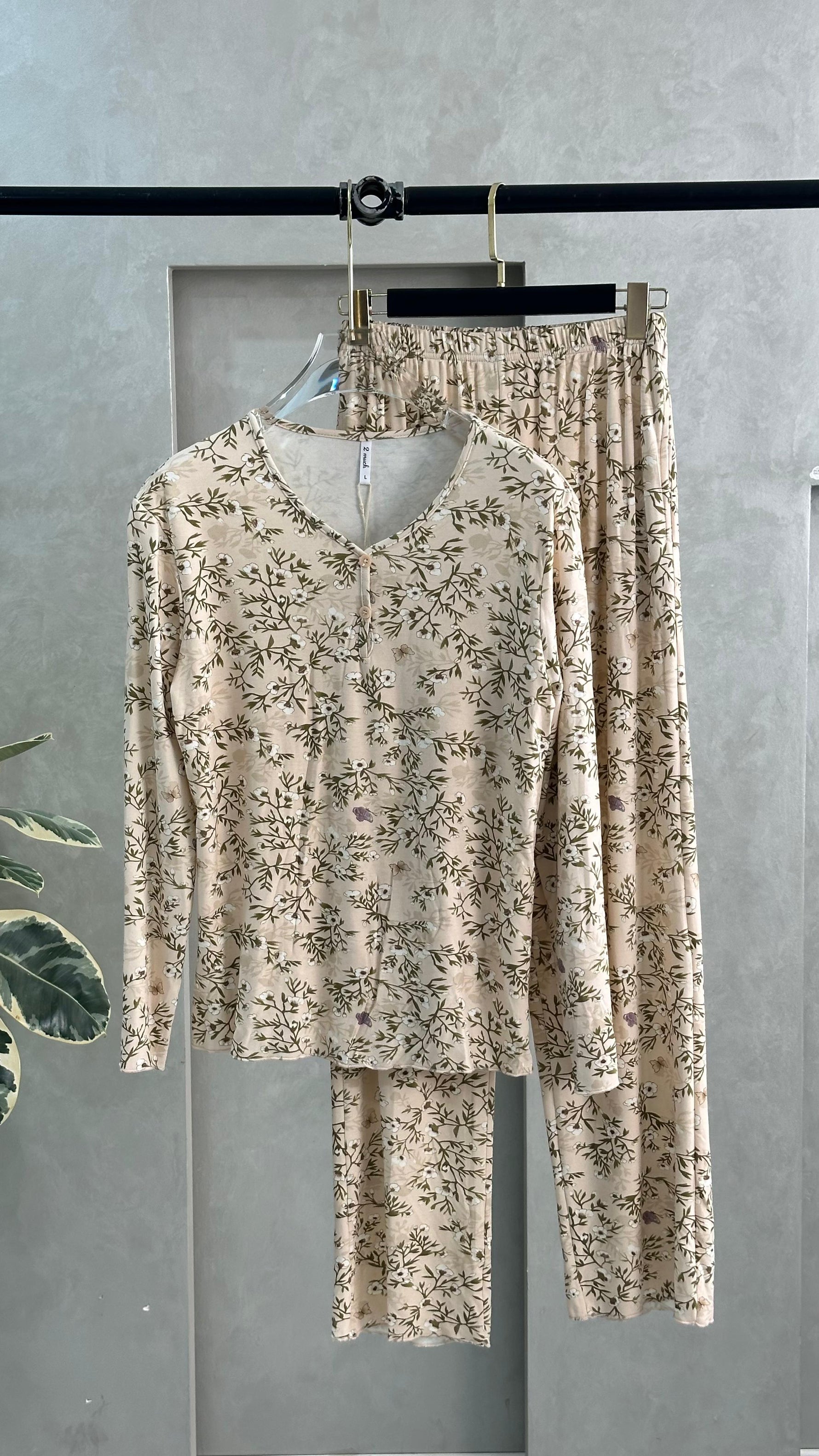 بيجامة نسائي