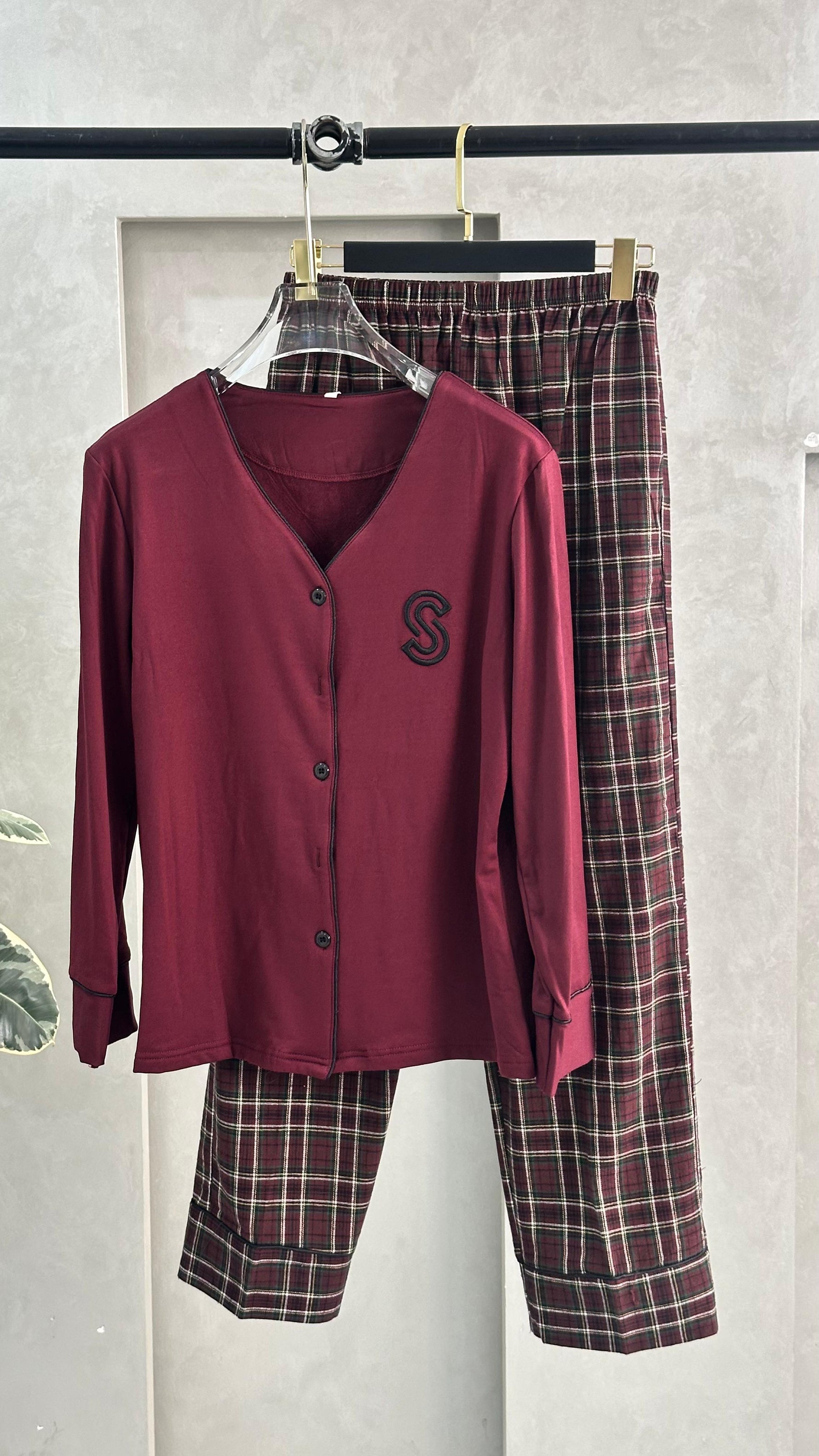 بيجامة نسائي ببنطال كارو