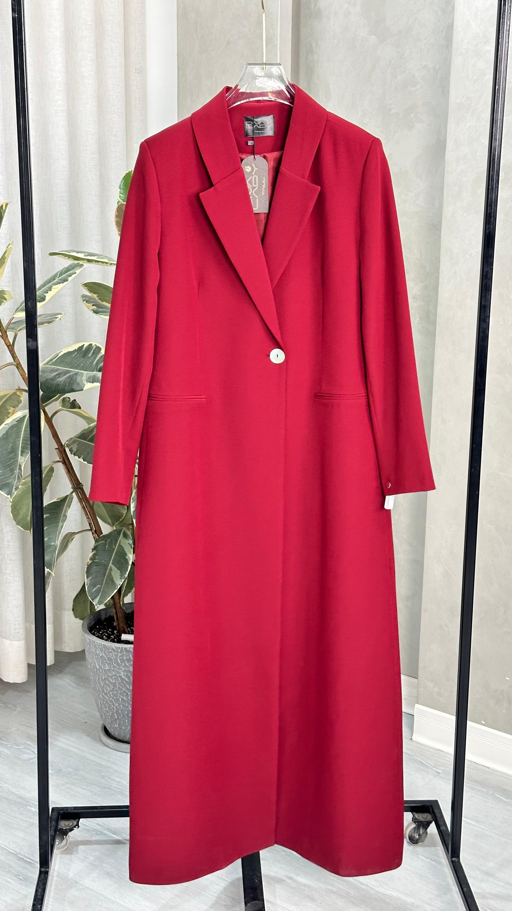 جاكيت نسائي مع زر