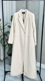 جاكيت نسائي مع زر