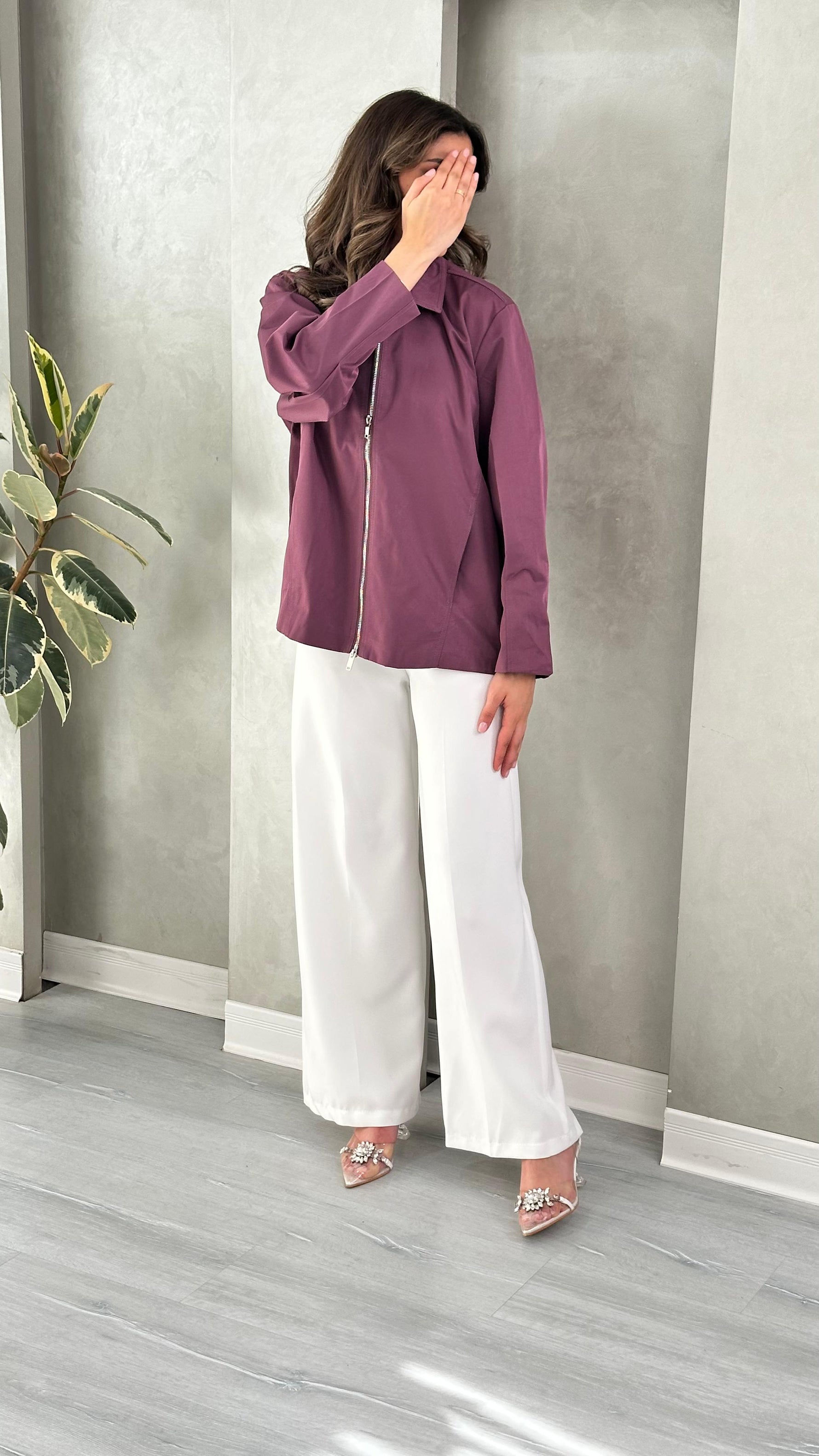 جاكيت قصير سحاب