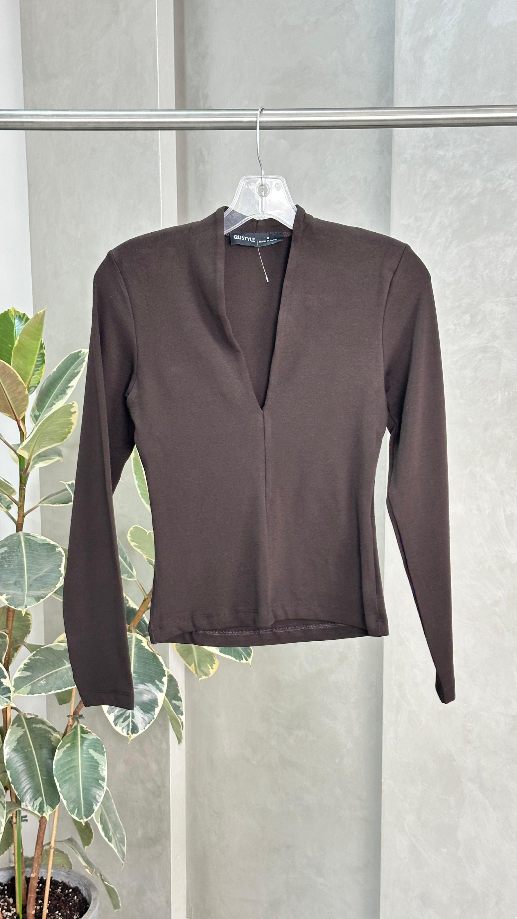 بلوزة نسائية