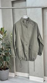 جاكيت نسائي مع جيب