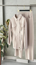 بدلة نسائي بسحاب