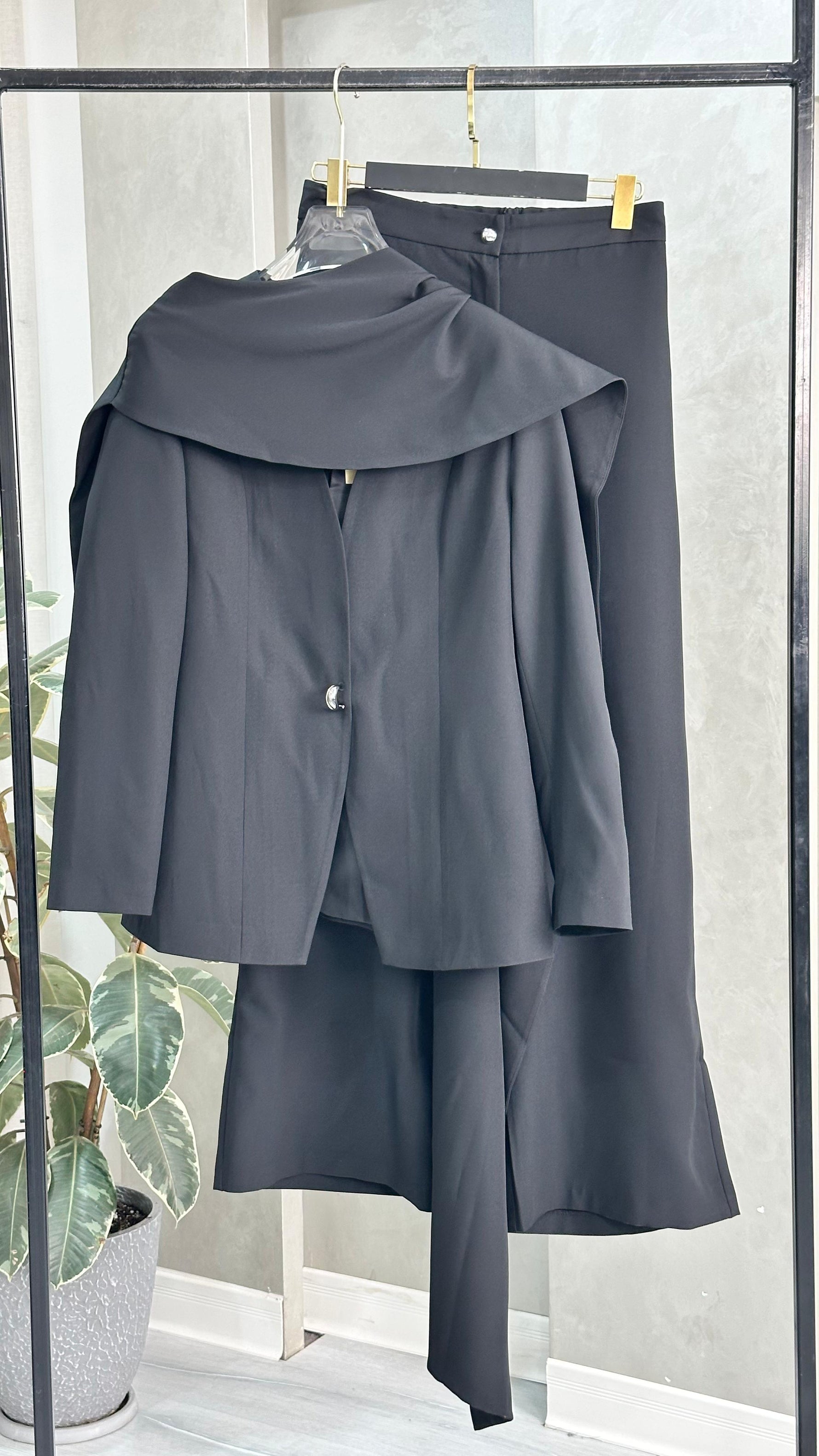 بدلة رسمي مع لحشة