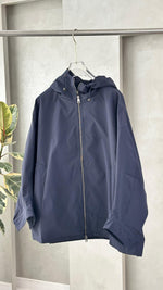 جاكيت سبورت عريض