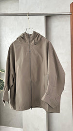 جاكيت سبورت عريض