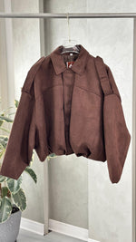 جاكيت قصير شامواة