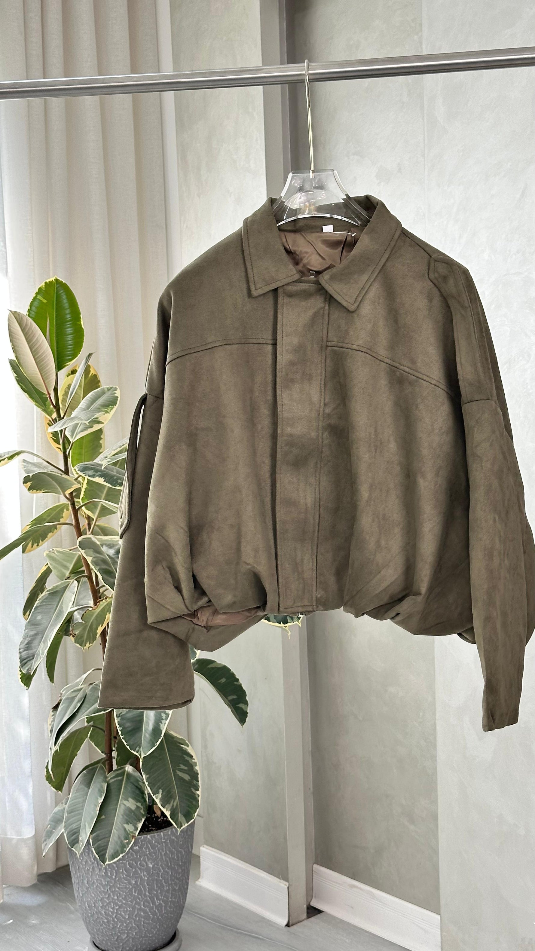 جاكيت قصير شامواة