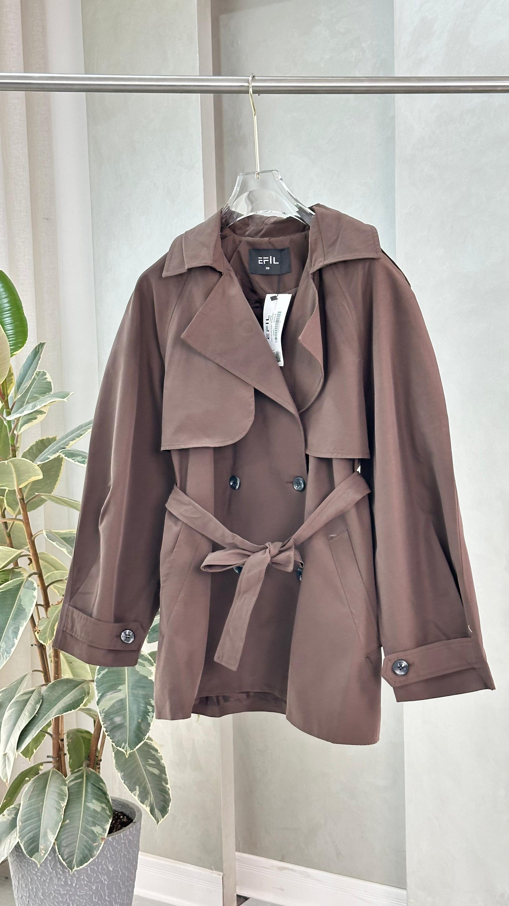 جاكيت نسائي بحزام