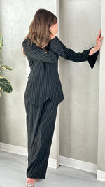 بدلة رسمي مقلم