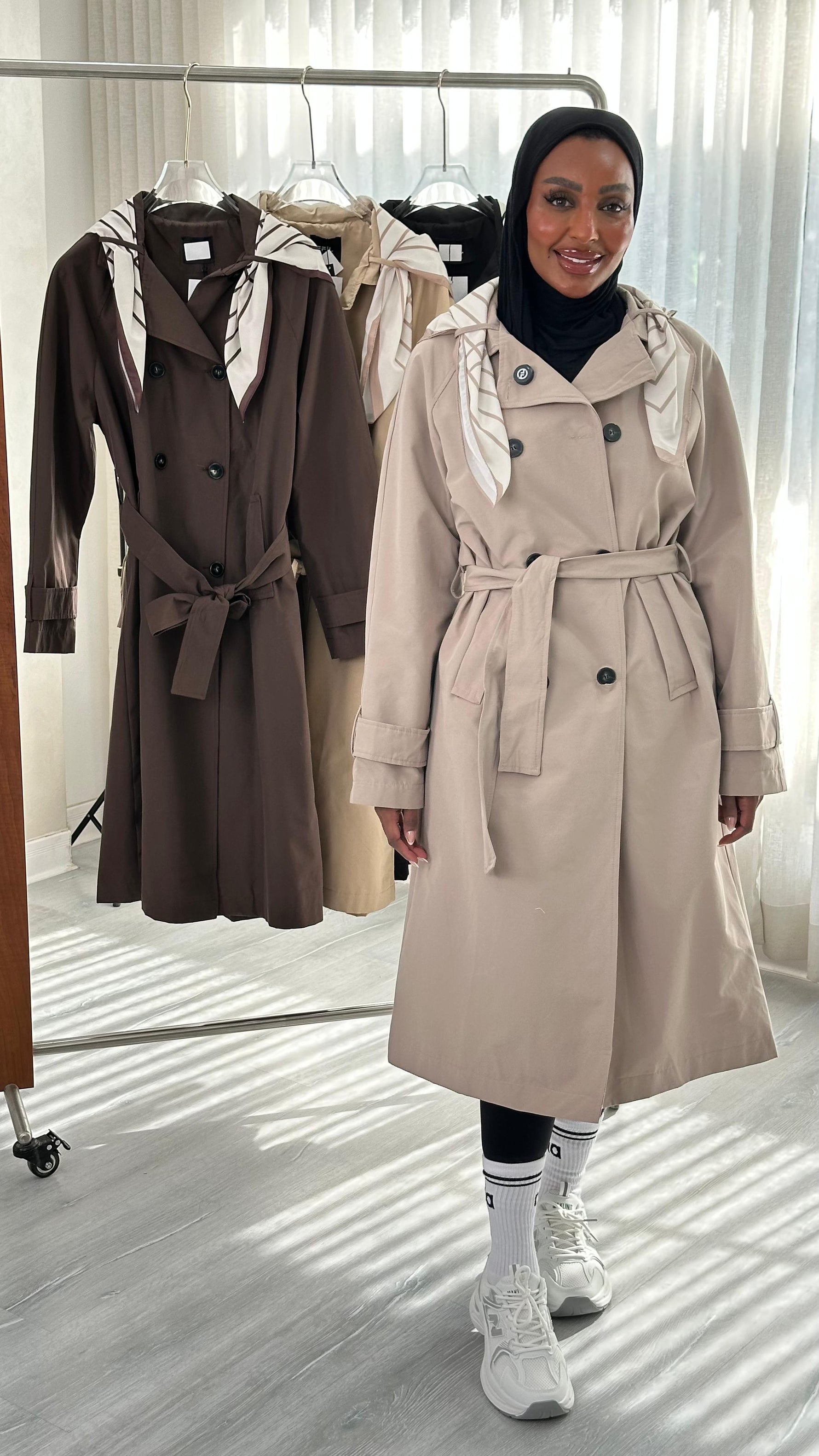 جاكيت نسائي يشبه المعطف