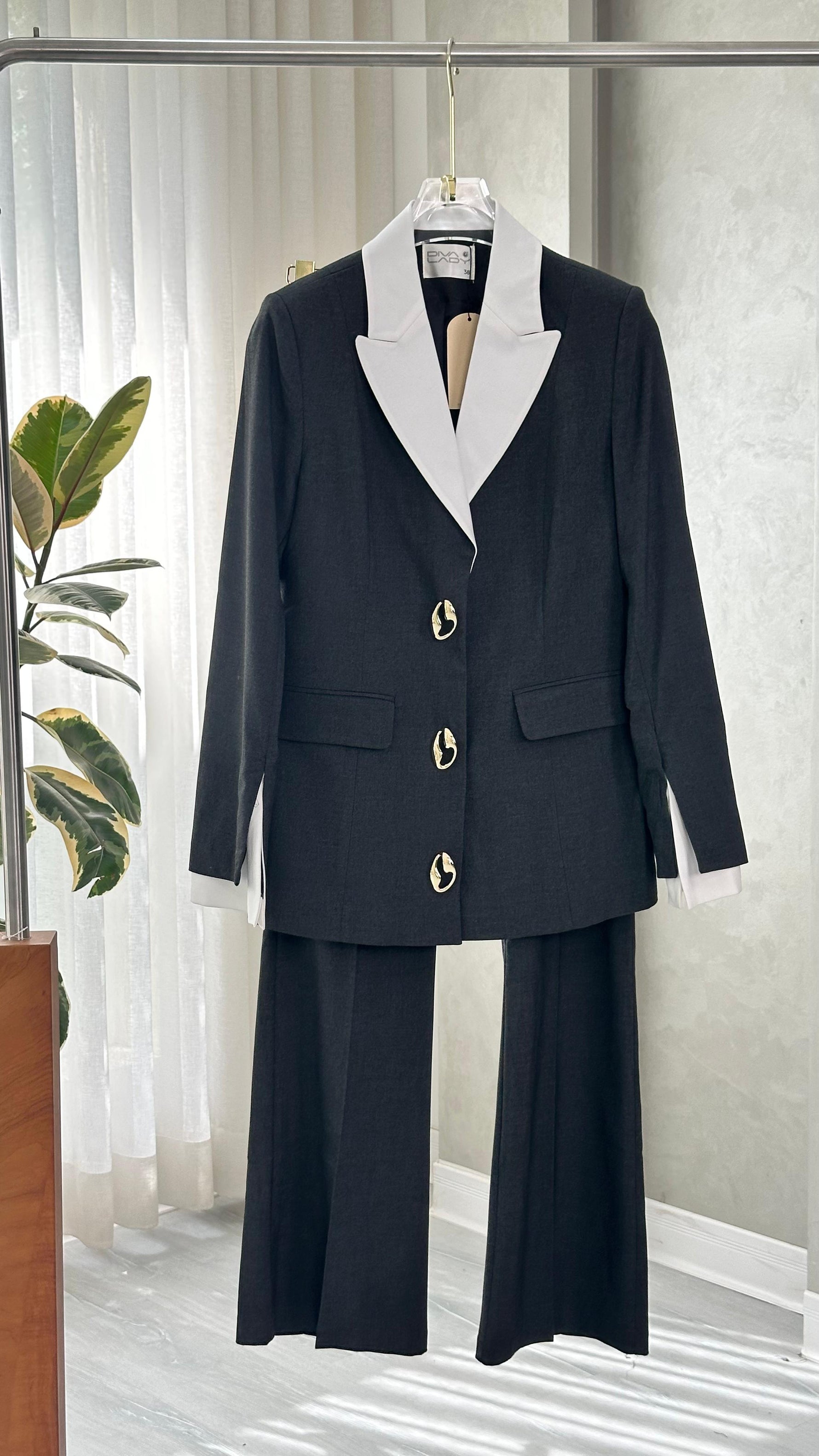 بدلة رسمي قصير