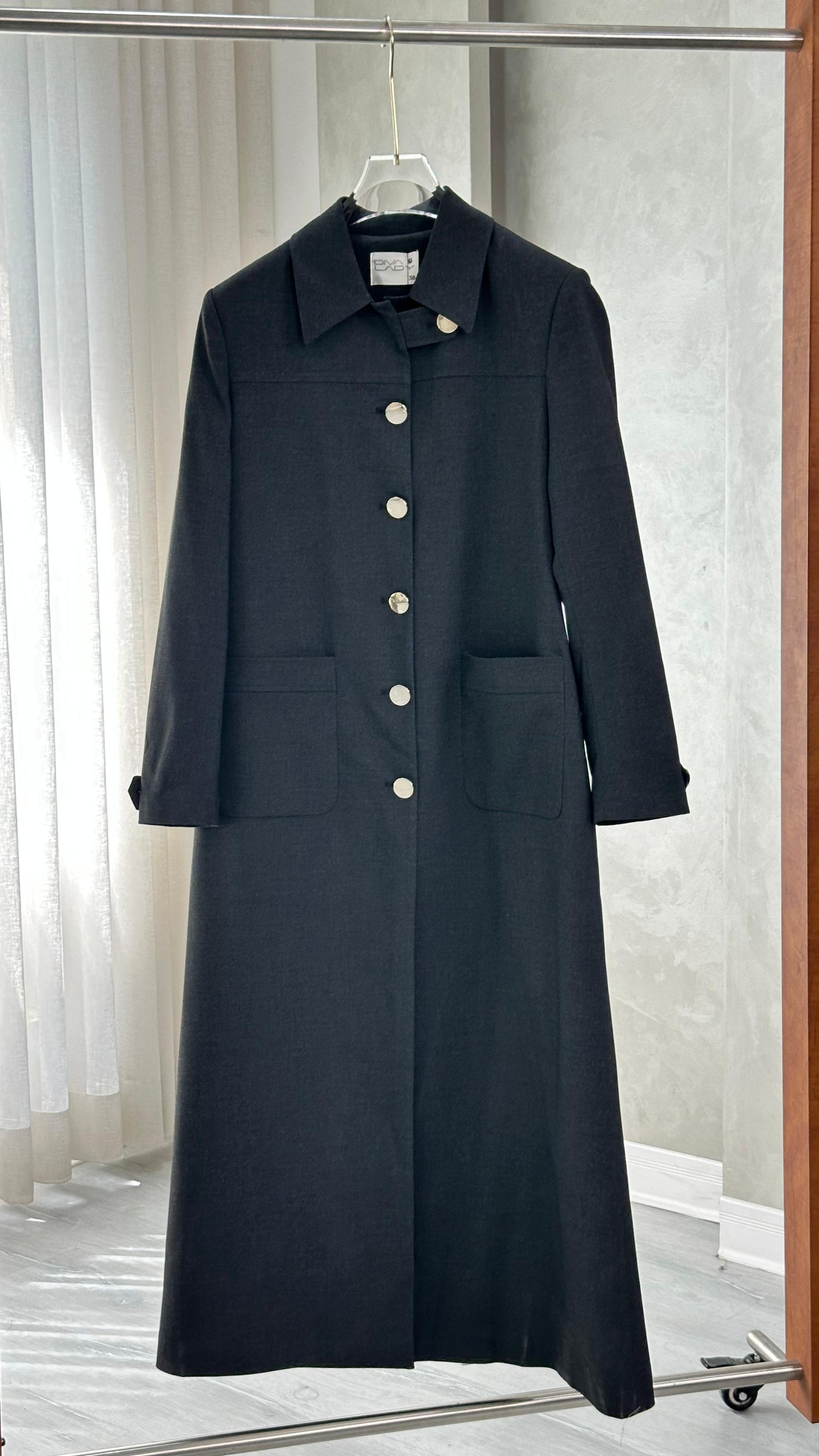 جاكيت نسائي طويل