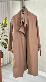 جاكيت نسائي عريض