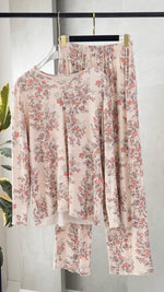 بيجامة نسائي عملية