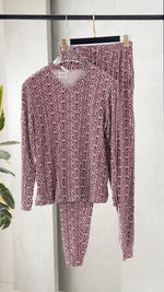 بيجامة نسائي بنقش لطخات