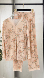 بيجامة نسائي مزهرة بالكامل