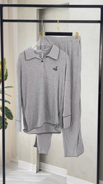 بيجامة نسائي هادئة