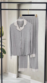 بيجامة نسائي