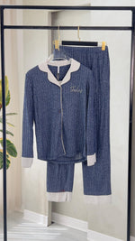 بيجامة نسائي