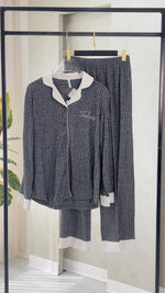 بيجامة نسائي