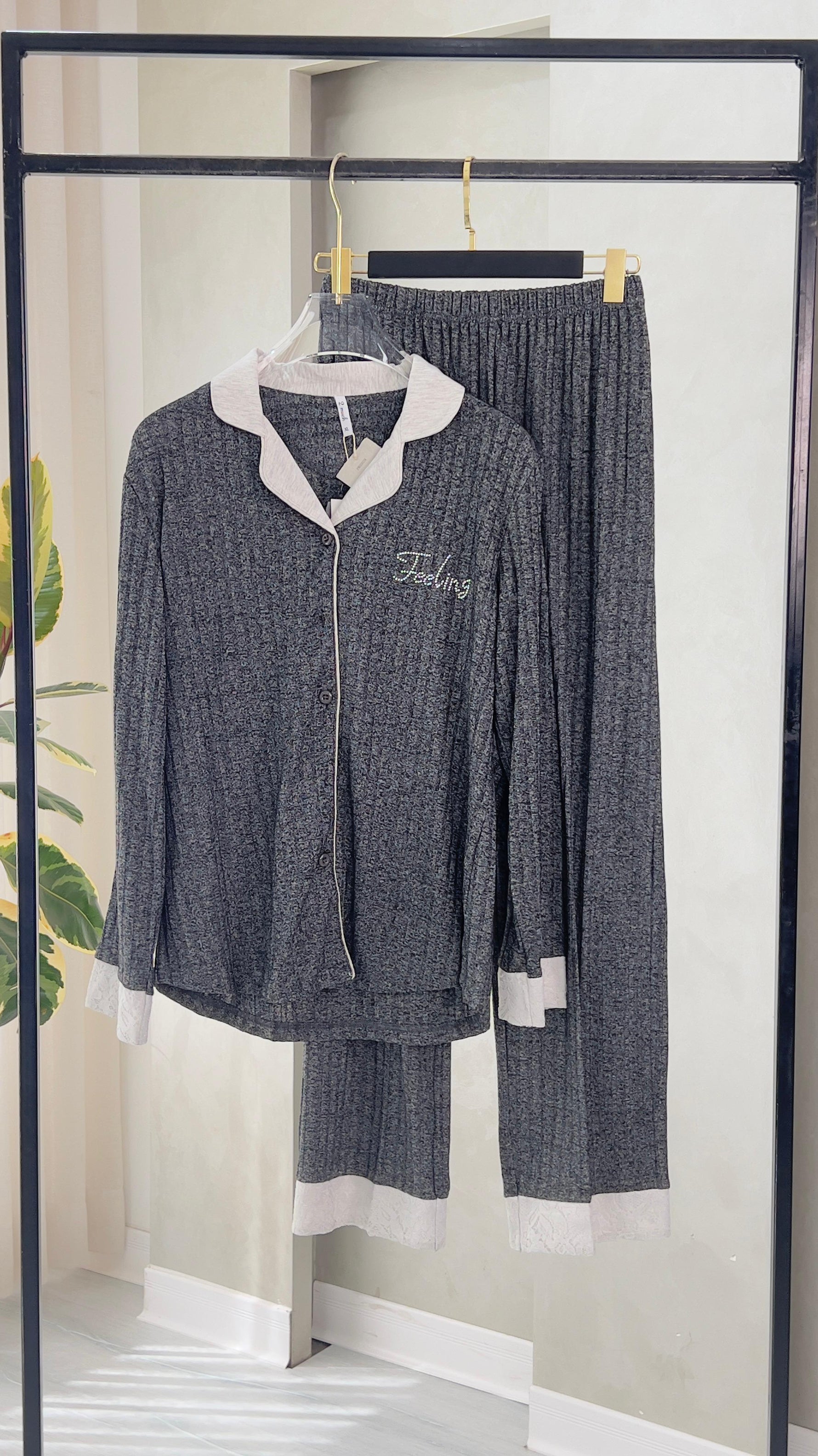 بيجامة نسائي