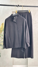 بدلة نسائي بازرار مخفية