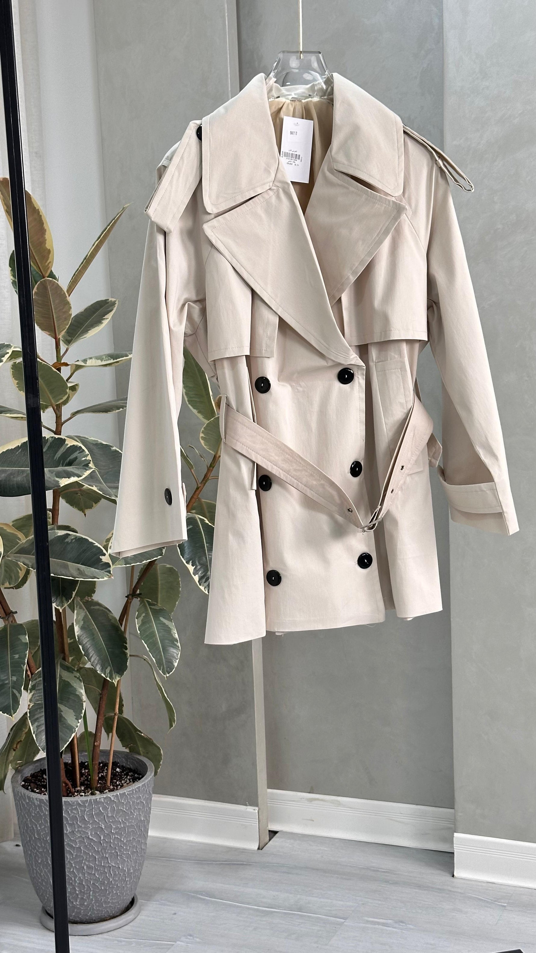 معطف قصير نسائي