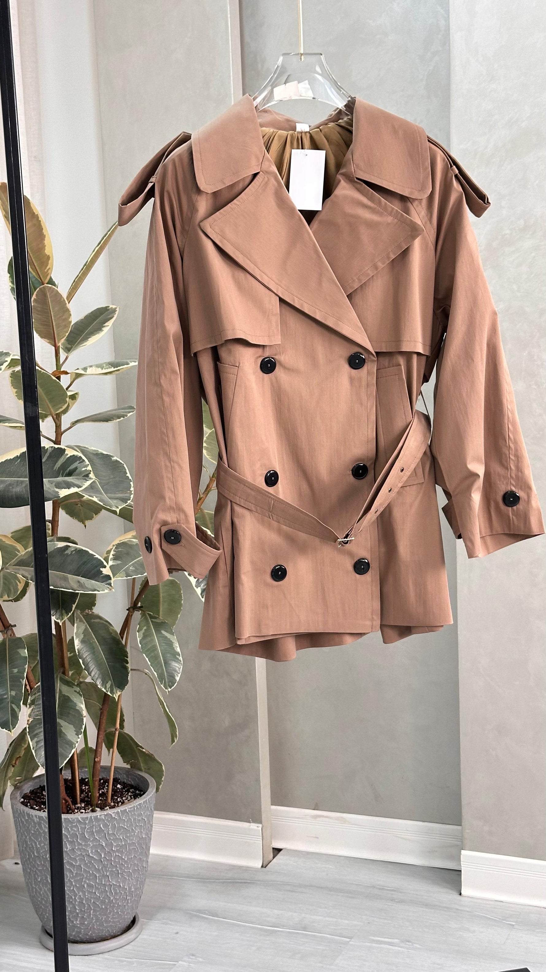 معطف قصير نسائي