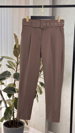 بنطلون نسائي