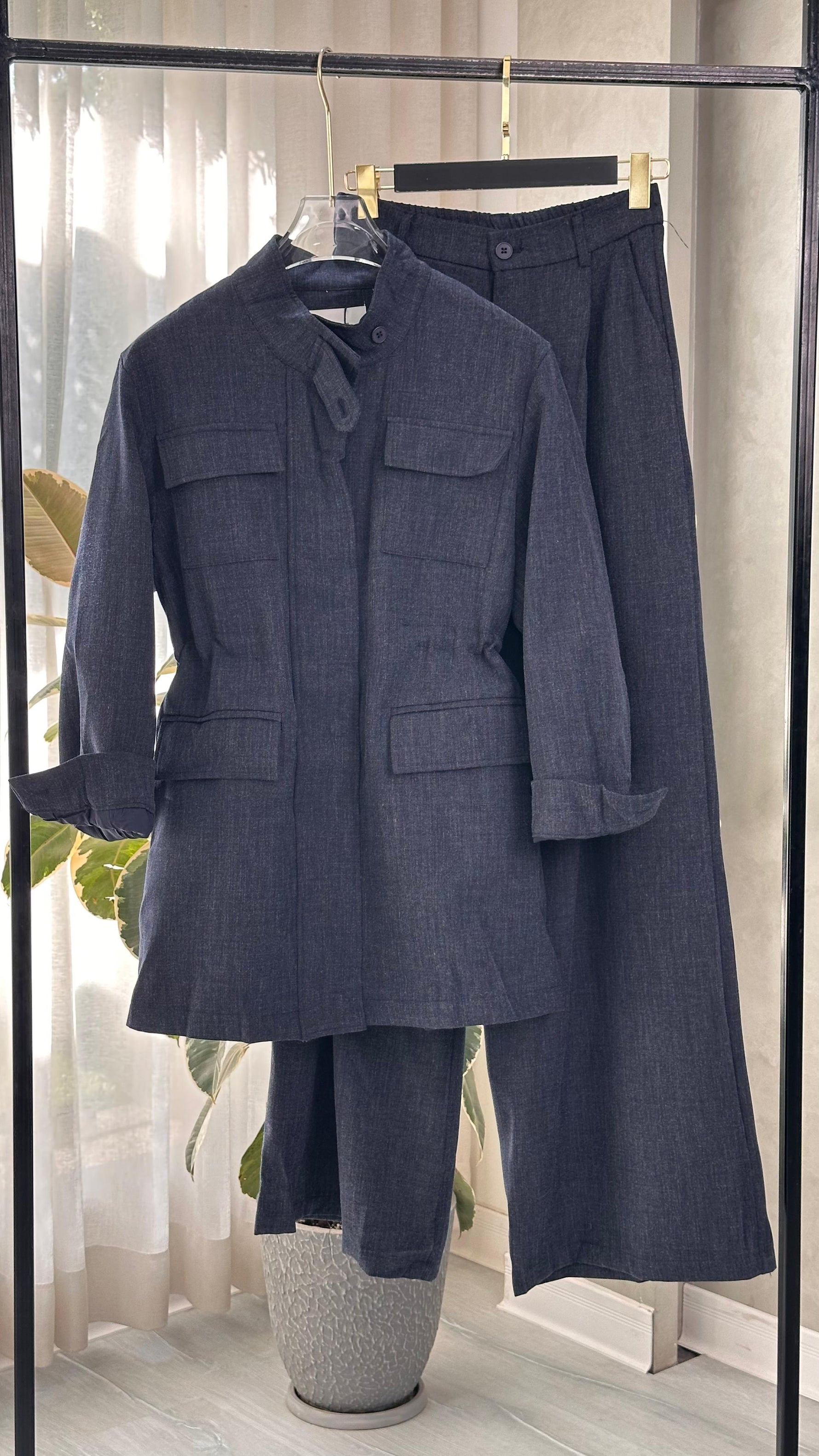 بدلة جينز بأربع جيب