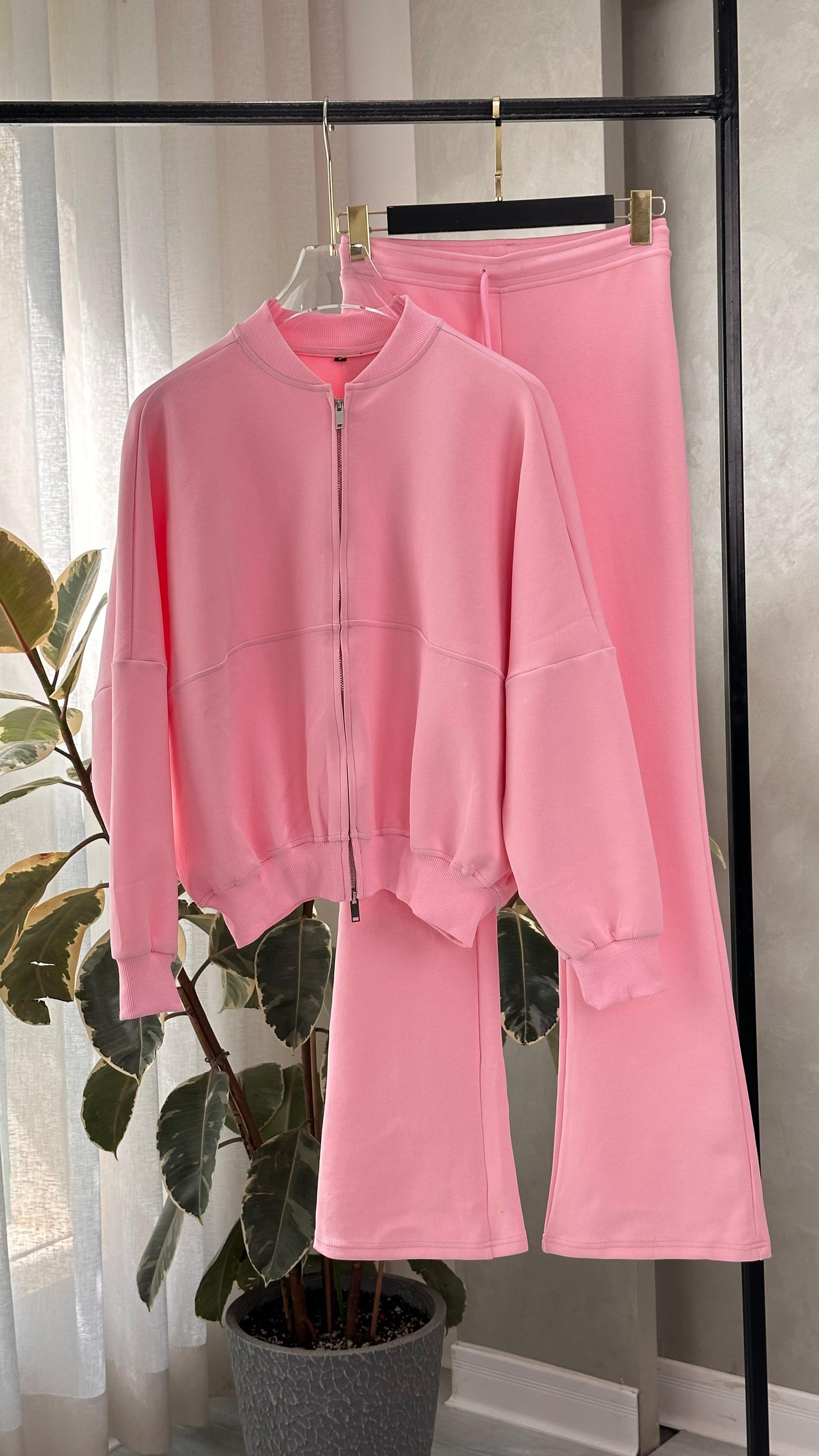 بدلة نسائية كاجوال