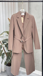 بدلة رسمي حزام