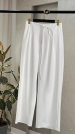 بنطلون نسائي واسع بكسرة