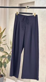 بنطلون نسائي واسع بكسرة