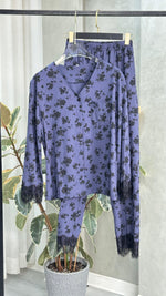 بيجامة نسائي بازرار واطراف دانتيل