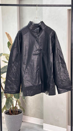 جاكيت نسائي جلد