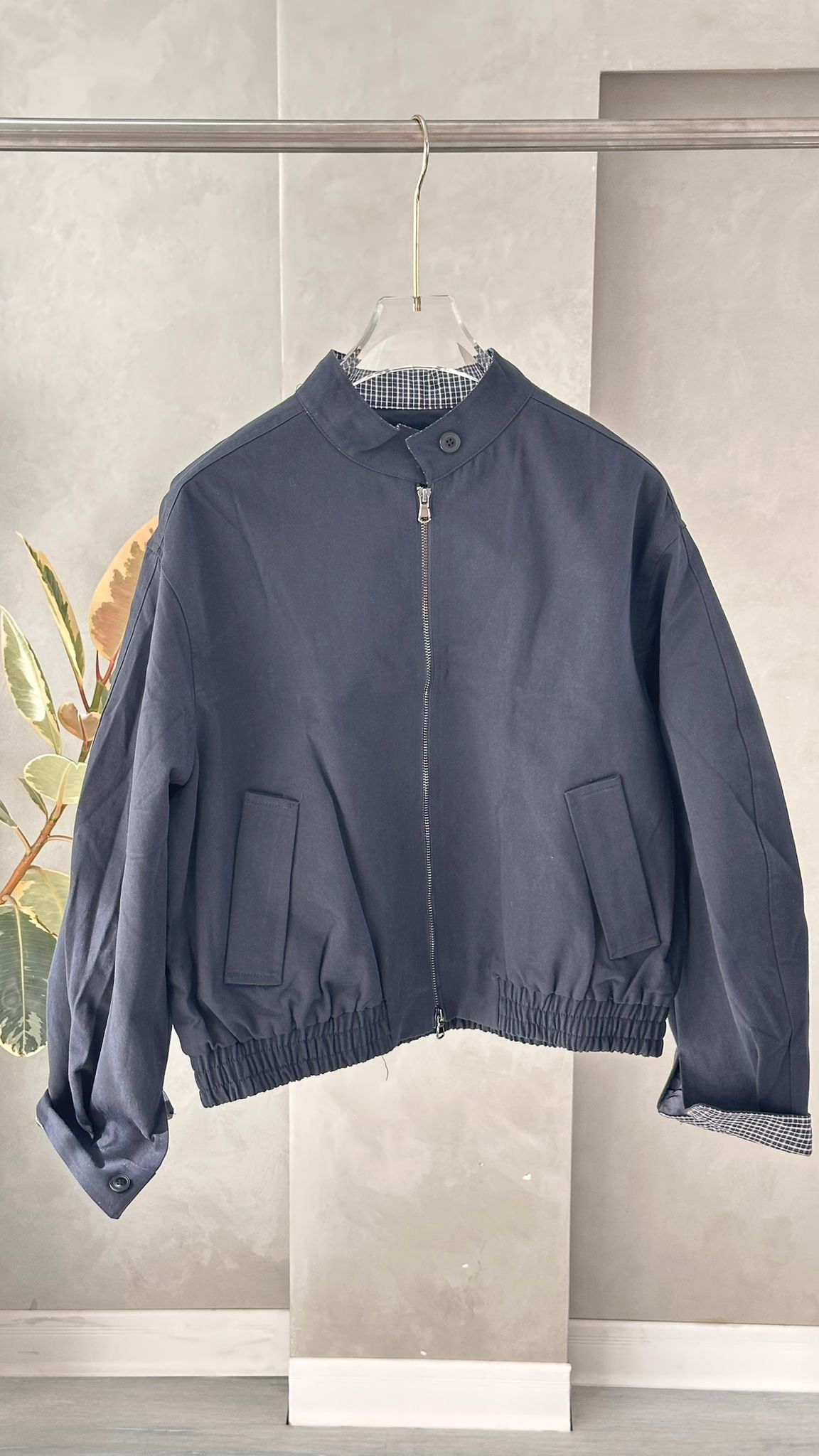 جاكيت نسائي مع سحاب امامي